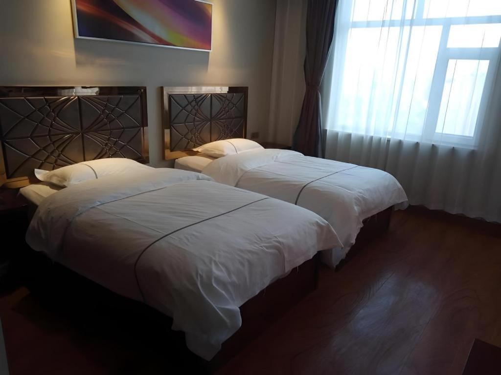 Greentree Inn Geermu Walking Street Business Hotel Golmud Eksteriør billede